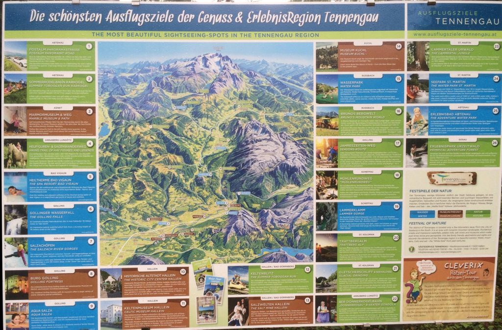 Map of hiking trails and sightseeing spots in the Tennengau region near St. Martin am Tennengebirge