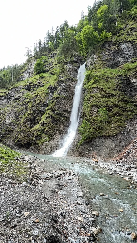 Een waterval in de Liechtensteinklamm