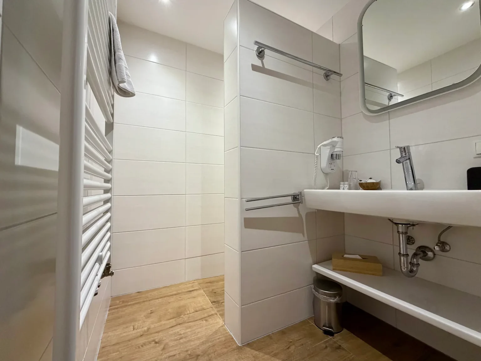Bathroom in Room 07 at Hotel Alpenhof
